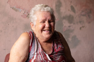 Teresa Maria de Souza, de 72 anos e moradora do Grande Bom Jardim, do bairro Siqueira. Foto: Darlene Andrade