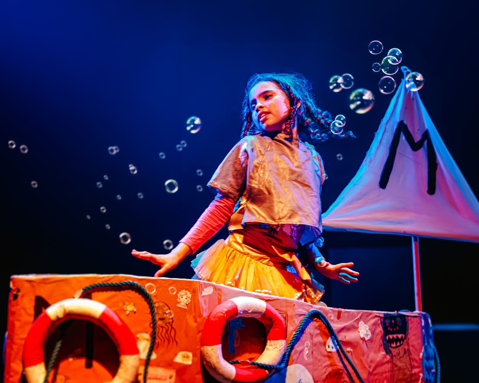 Os trabalhos apresentados são construídos por estudantes do Curso Básico de Longa Duração em Teatro Reprodução: Mar Pereira / Centro Cultural Bom Jardim